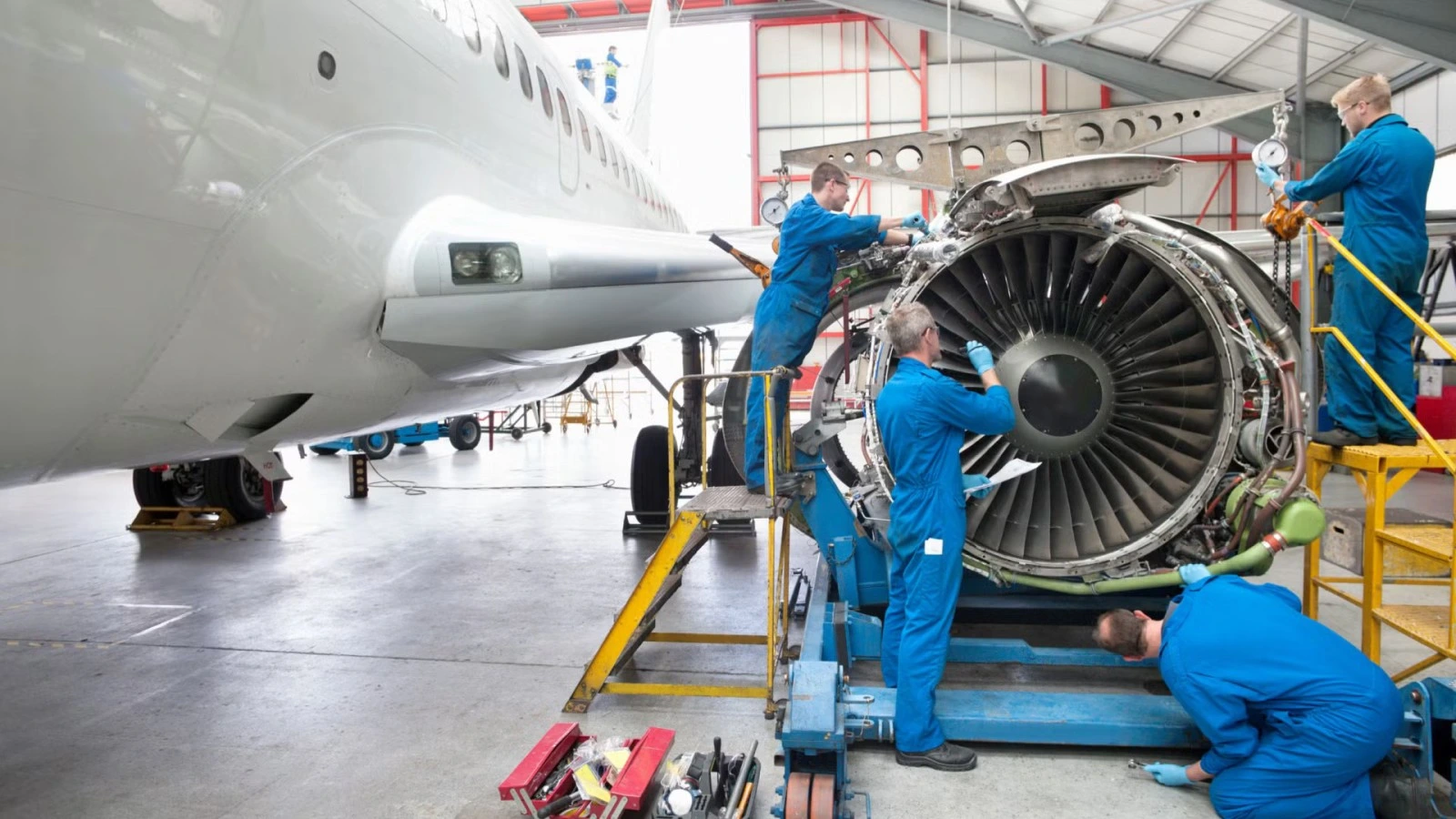 Aviation mechanic salary 2026: Pay and Career Growth